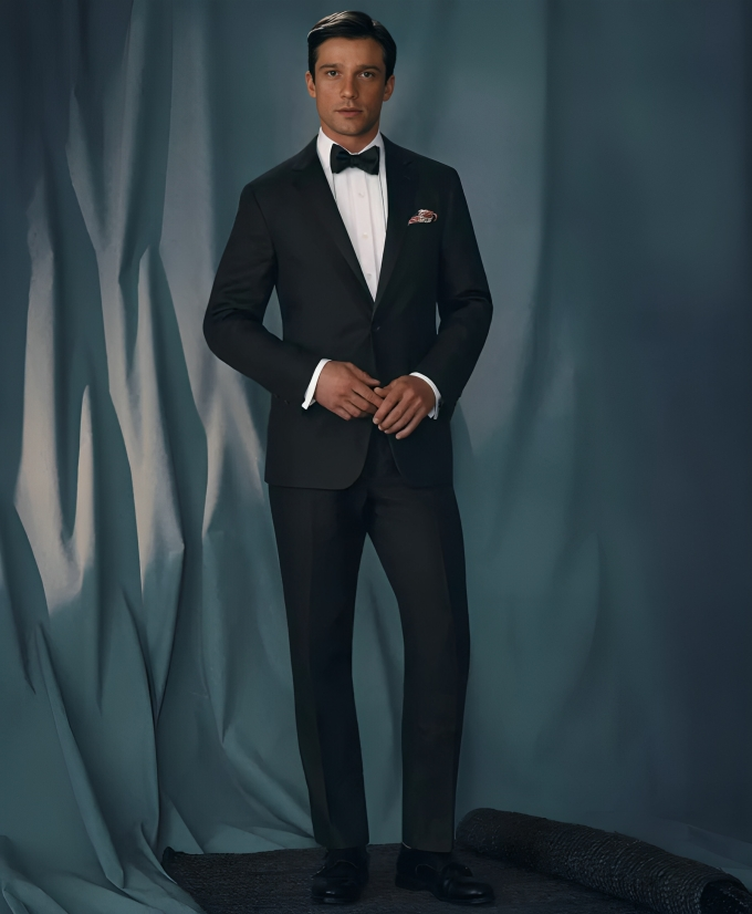 1818 Nested Solid Notch Lapel Regular Fit Tuxedo MRP